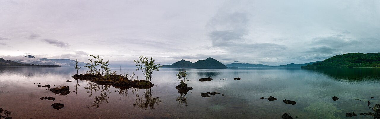 Lake Toya panorama